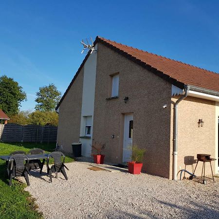 Gite Le Petit Pied-à-Terre La Chapelle-Saint-Sauveur (Saone-et-Loire) Exterior foto